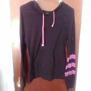 Hooded long sleeve shirt